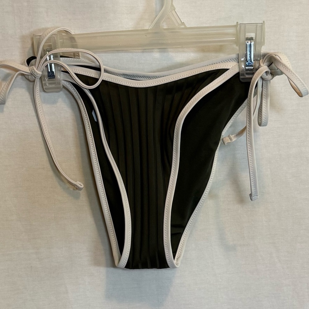 AA-206 Aerie NWT Cheekiest Side Tie Green & White Ribbed Bikini Bottoms Size‎ M